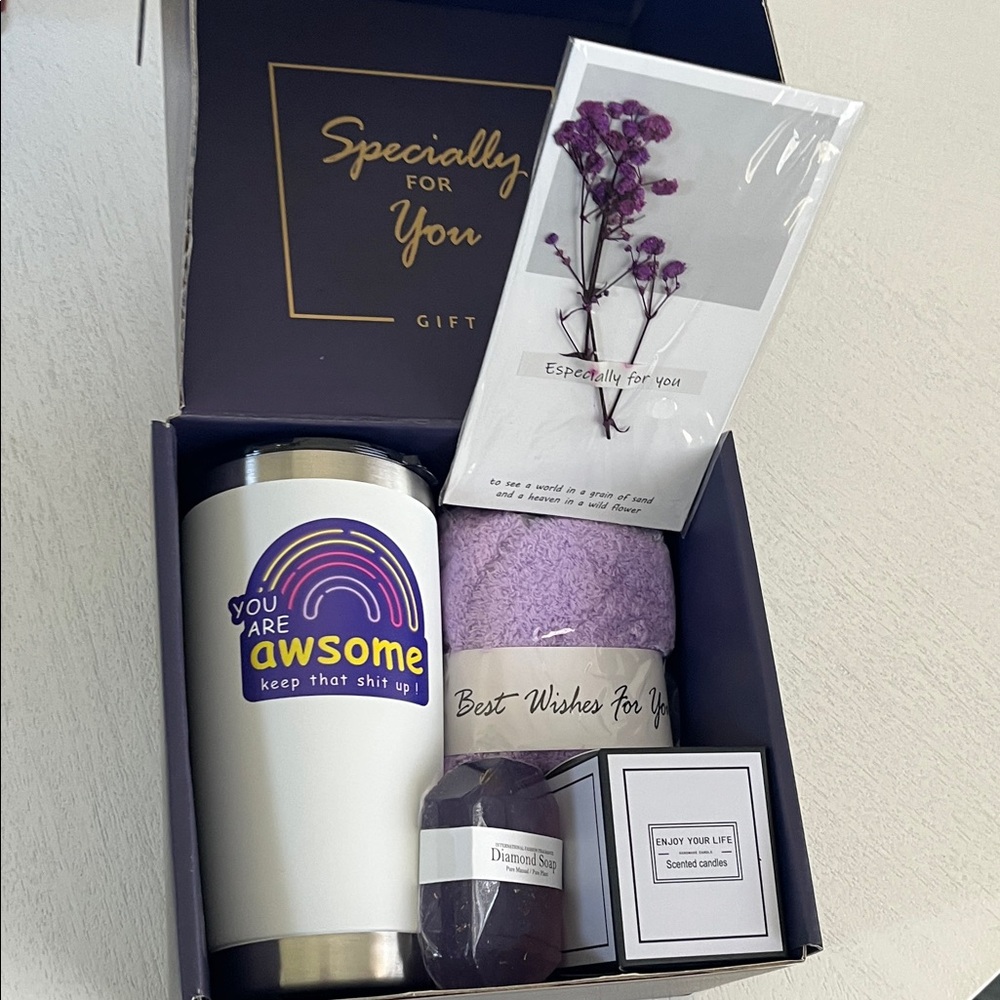 Lavender Gift Set with Tumbler, comfy socks, soap, candle and card.